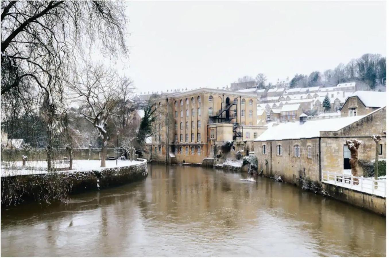 Ferienwohnung Granby Estate The Old Pool House Bradford-On-Avon Exterior foto