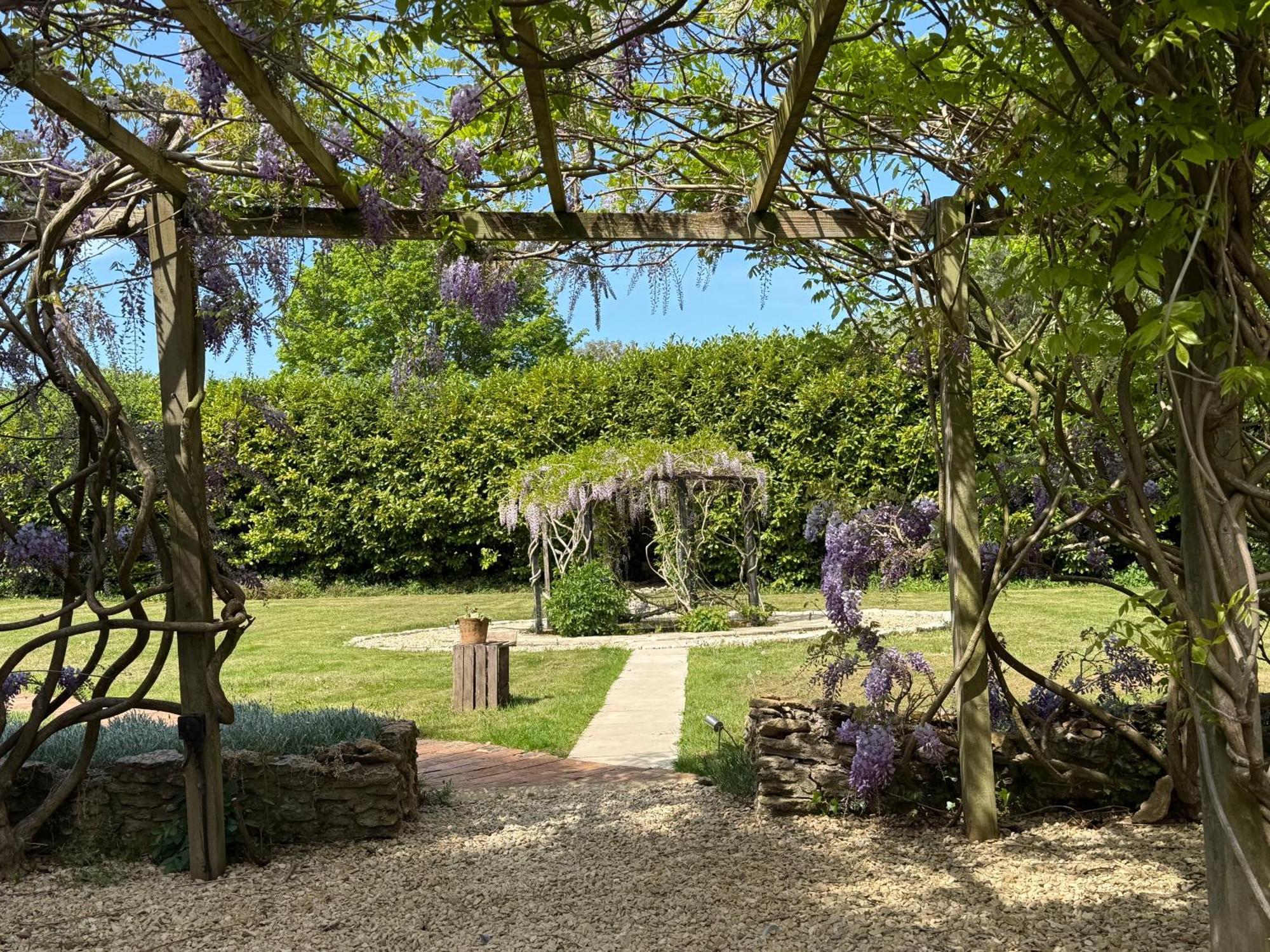 Ferienwohnung Granby Estate The Old Pool House Bradford-On-Avon Exterior foto